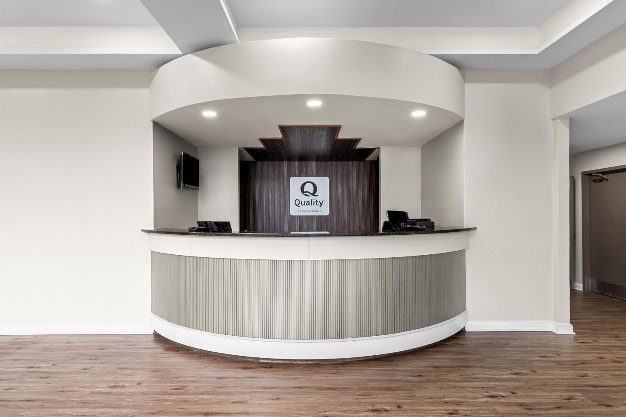 Quality Inn Корнелія Екстер'єр фото