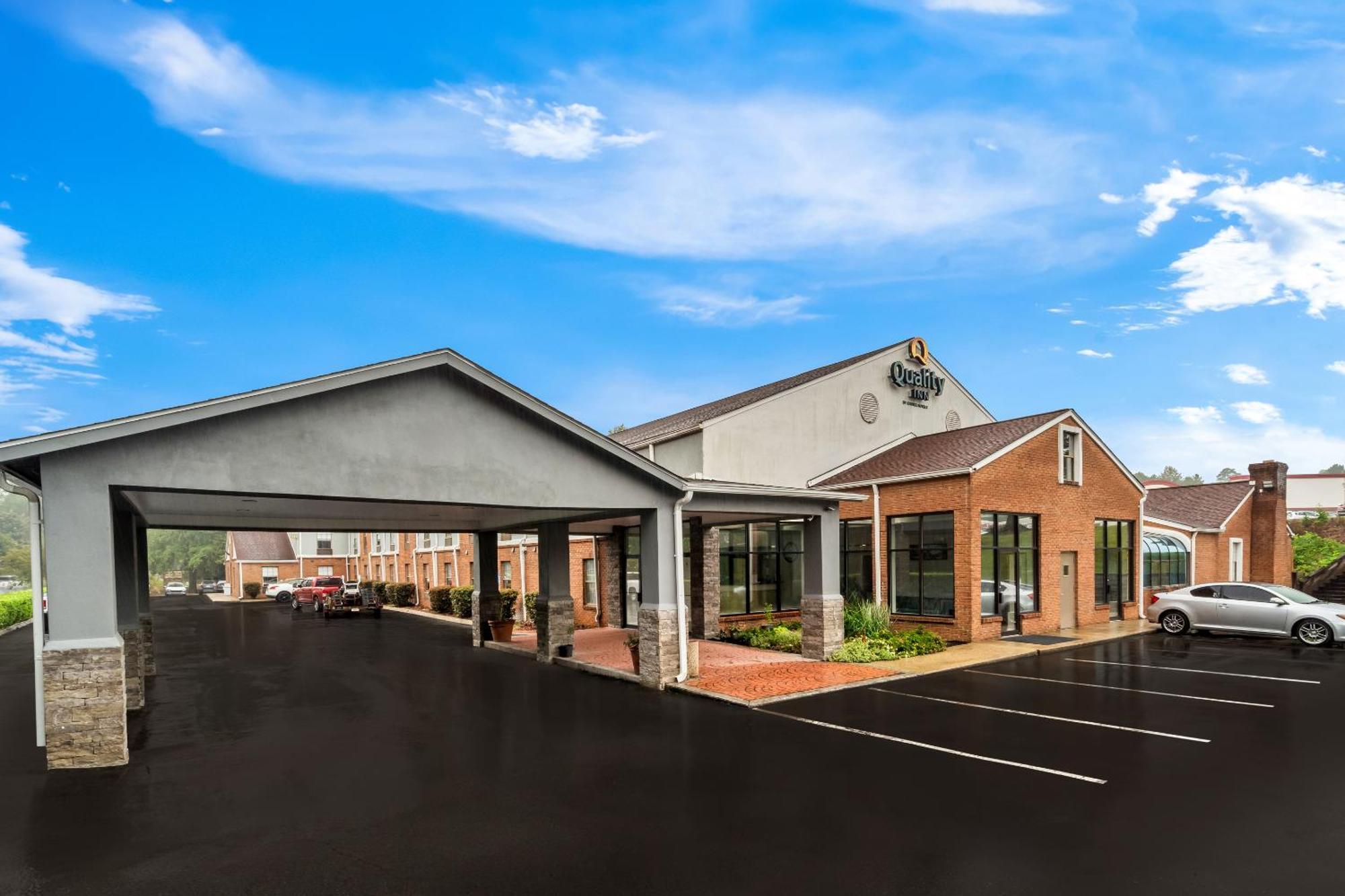 Quality Inn Корнелія Екстер'єр фото