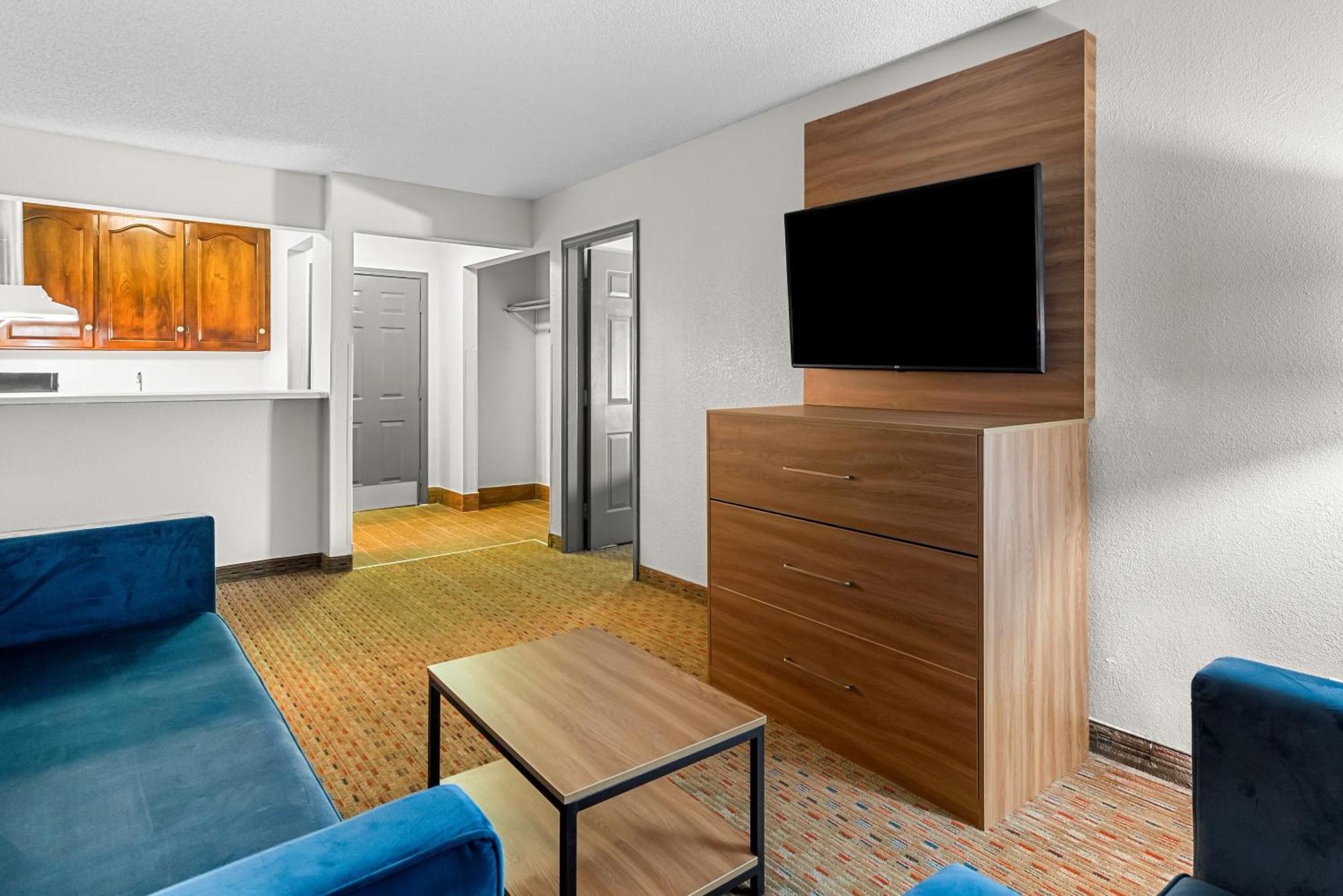 Quality Inn Корнелія Екстер'єр фото