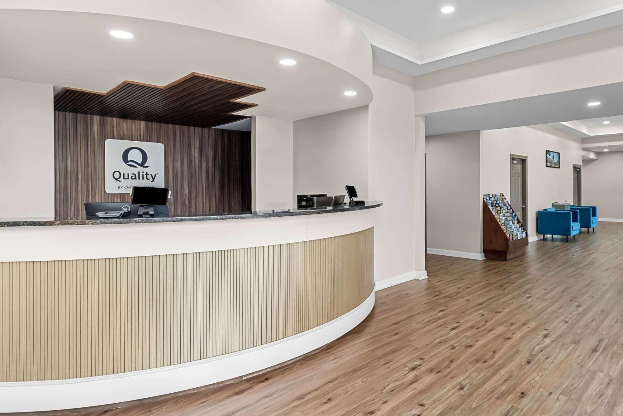 Quality Inn Корнелія Екстер'єр фото